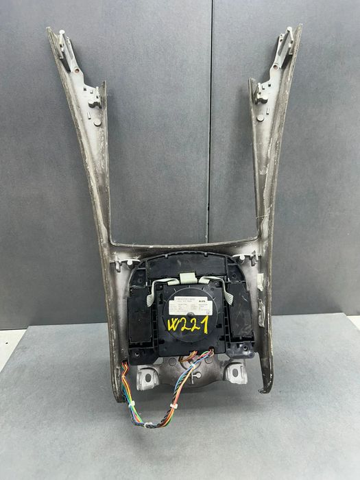Consola centrala Mercedes-Benz S-Class S 320 CDI 7G-Tronic (235 hp)