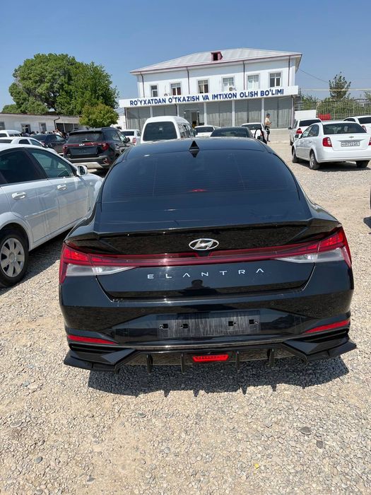 Hyundai Elantra Elegance 1,6 2022