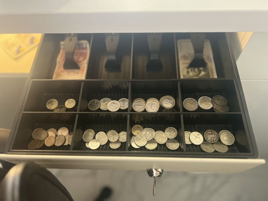 Обурудване на магазин за дрехи