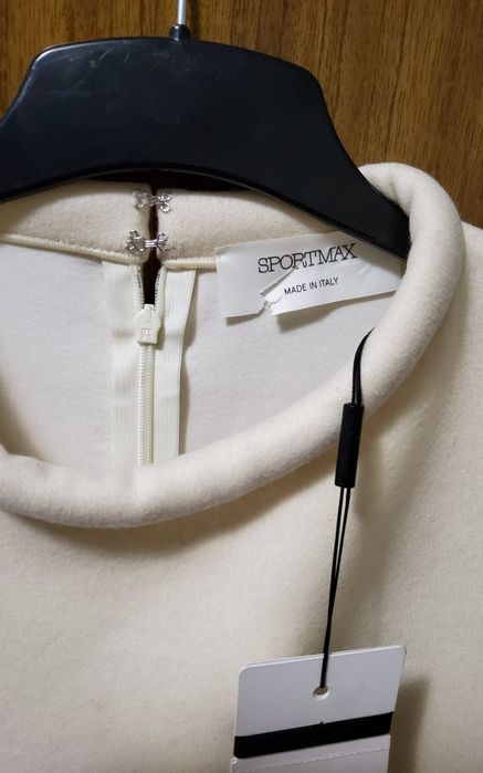 Продам SportMax новое платье