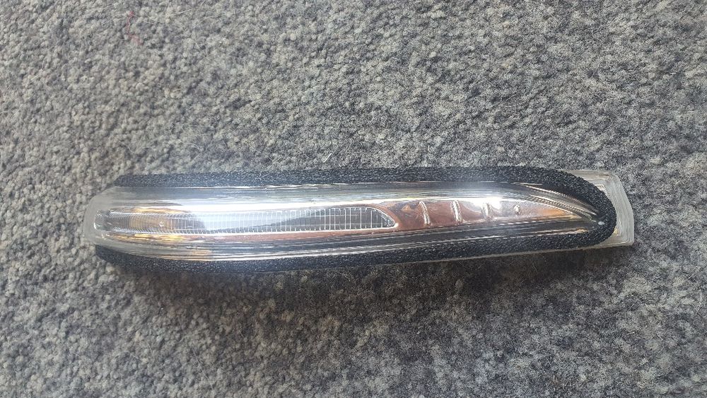 Semnalizare oglindă dr, Hyundai Santa Fe SPORT IX45 3.0 2013