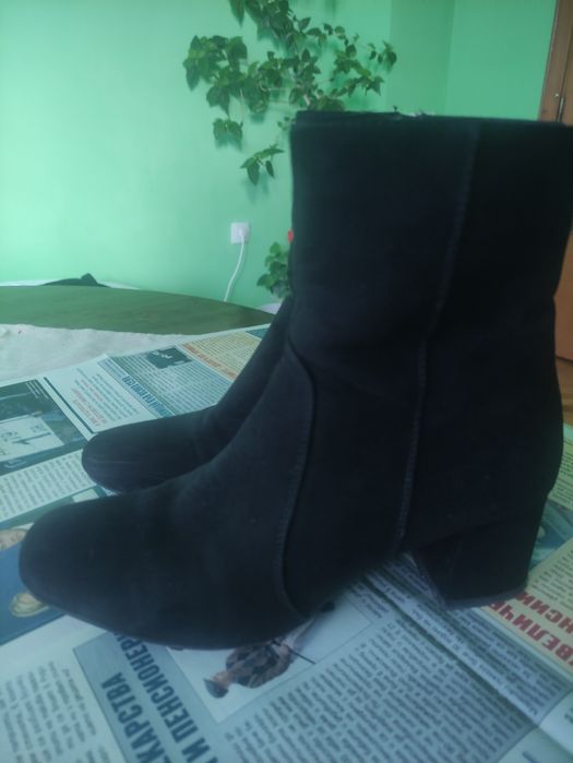 Зимни дамски боти