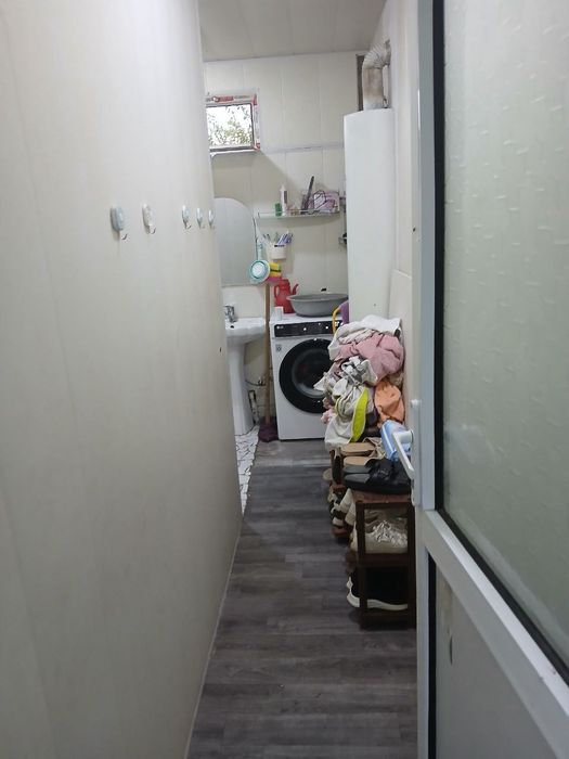 Уй сотилади, Назарбек