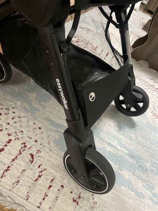 Коляска прогулочная