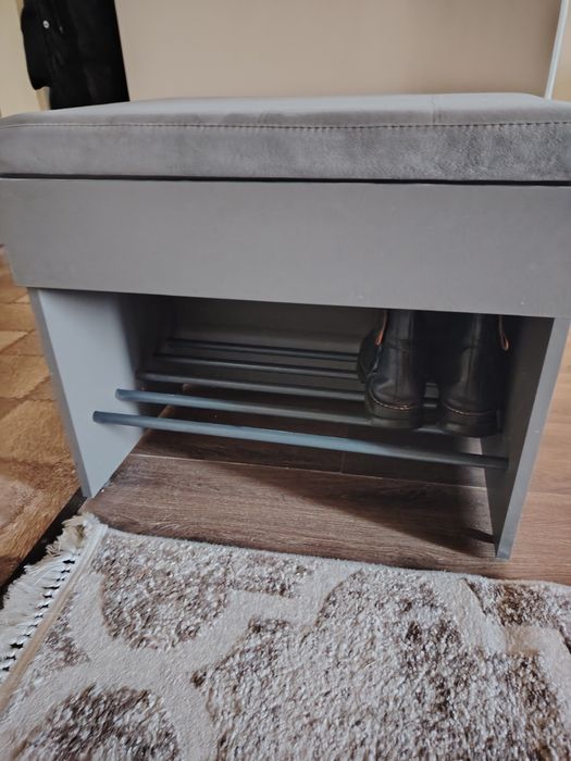 Продам пуфик для прихожей 35000 торг.