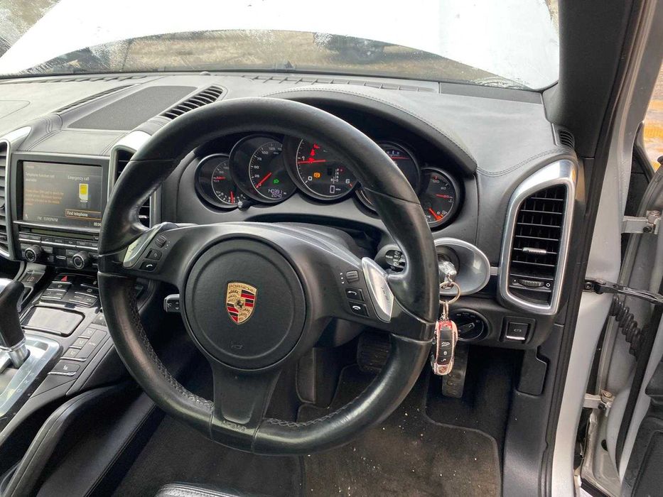 Dezmembrez Porsche Cayenne 3.0 TDI CRCA 245CP/CAYENNE GTS / AIRMATIC /