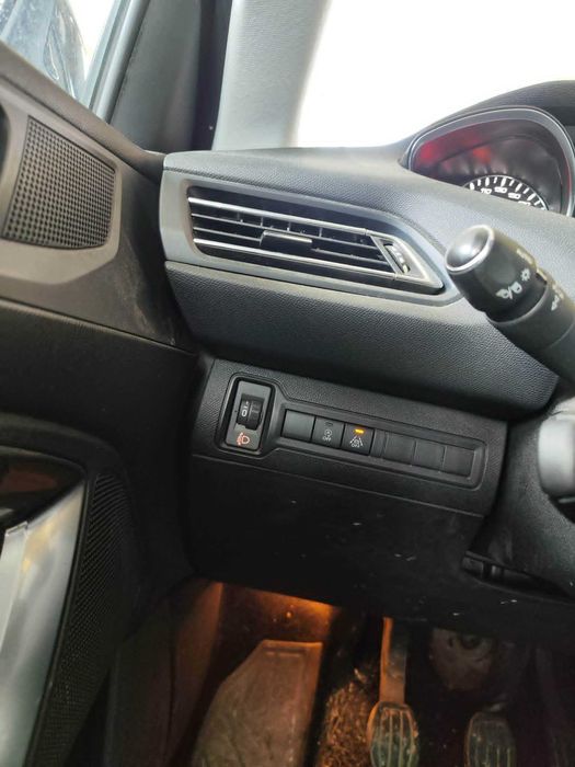 Peugeot 308 2019г Facelift на части пежо 308 2019г фейс