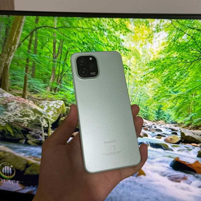 Huawei Nova Y61 smartfoni