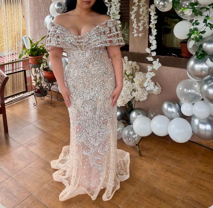 Продавам елегантна бална рокля – носена веднъж, размер М/Л/ХЛ