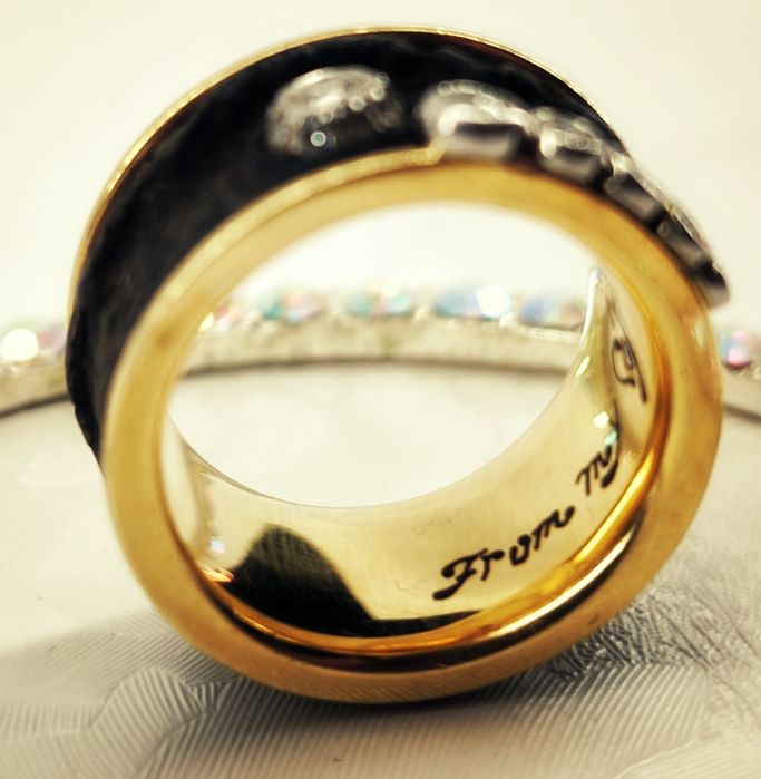 Inel unicat aur 18ct,diamante si abanos