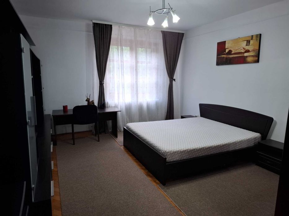 Apartament 4 dormitoare