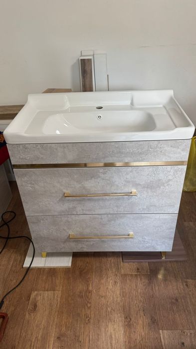 Прадам тумбы с раквинаи