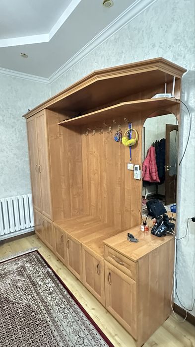 Продам шкаф для прихожой