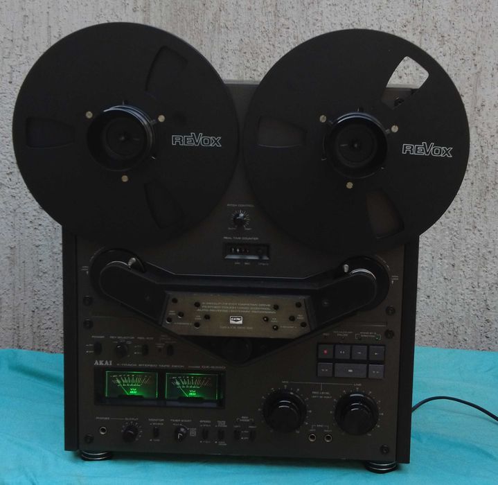 катушечный магнитофон Akai GX 635D (McIntosh style)