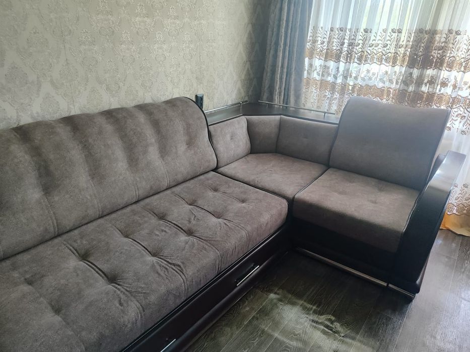 Продам угловой диван