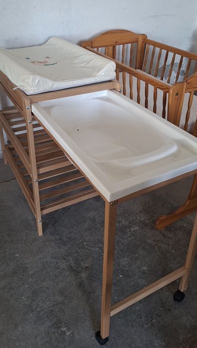 Masa de infasat 2 in 1 cada baie