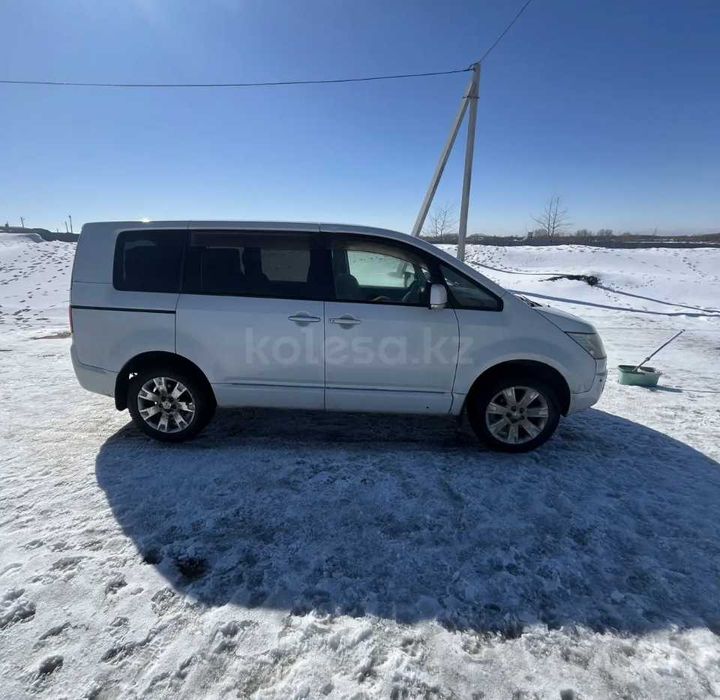 Продам Mitsubishi Delica D:5 2010 г.