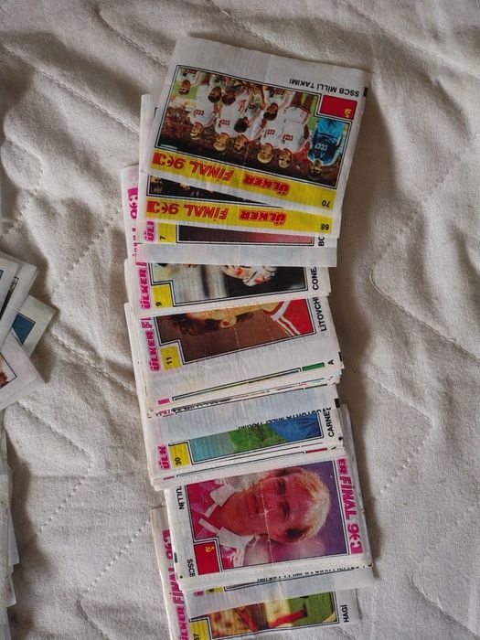 Surprize guma Ulker și FIFA 90