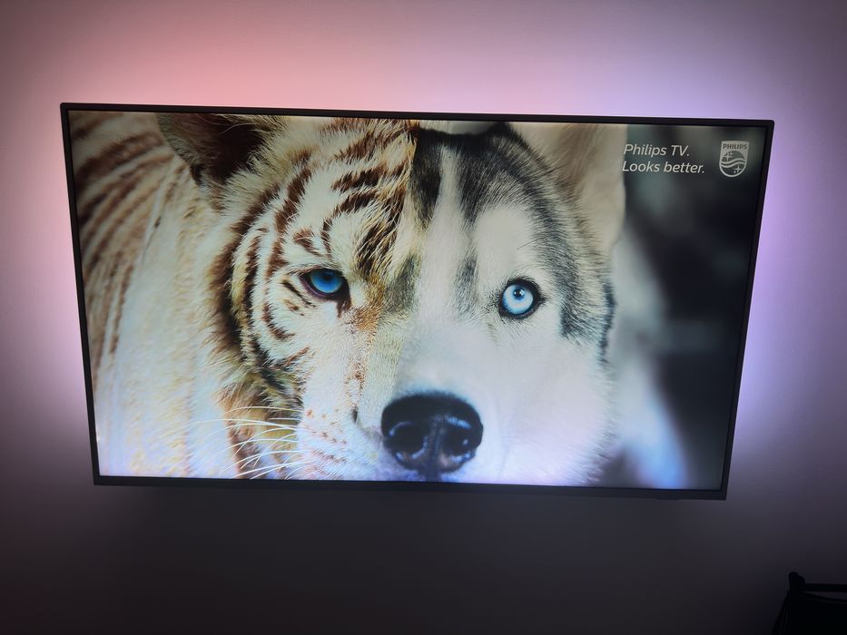 SmatTV Philips the One Ambilight 3 laturi - 140cm