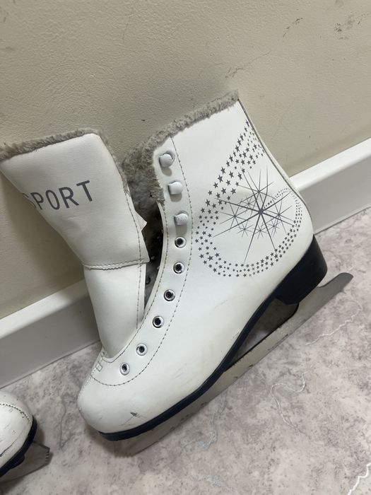 Продам коньки 39 размер