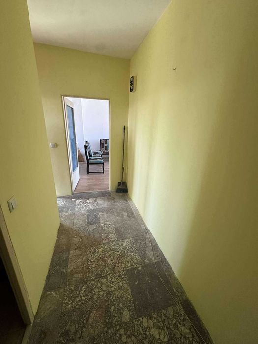 Продава се Двустаен апартамент в Казанлък - 64 кв.м за 821 €/кв.м - Снимка #3