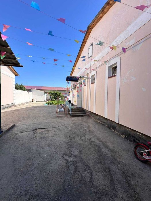 Коттедж 6 соток Гулистон куча Гиждуван.            бартер бор мошинага