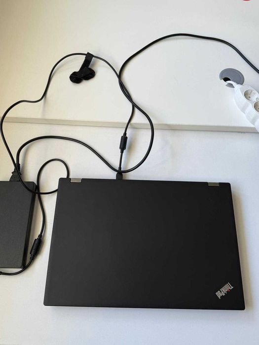 Laptop Lenovo ThinkPad P72 IntelXeon E-2176 32GB RAM Quadro P4200 8Gb