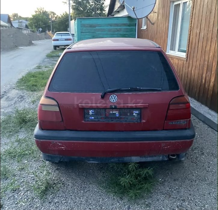 Авто фольсфаген гольф 3