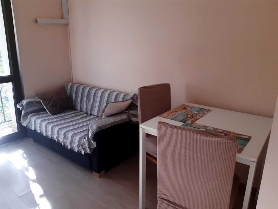 Гарсониера, Аспарухово над Лидъл