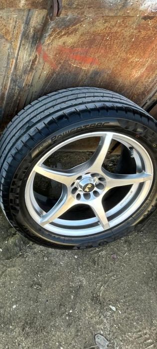 Диски с шинами 225/50/17.