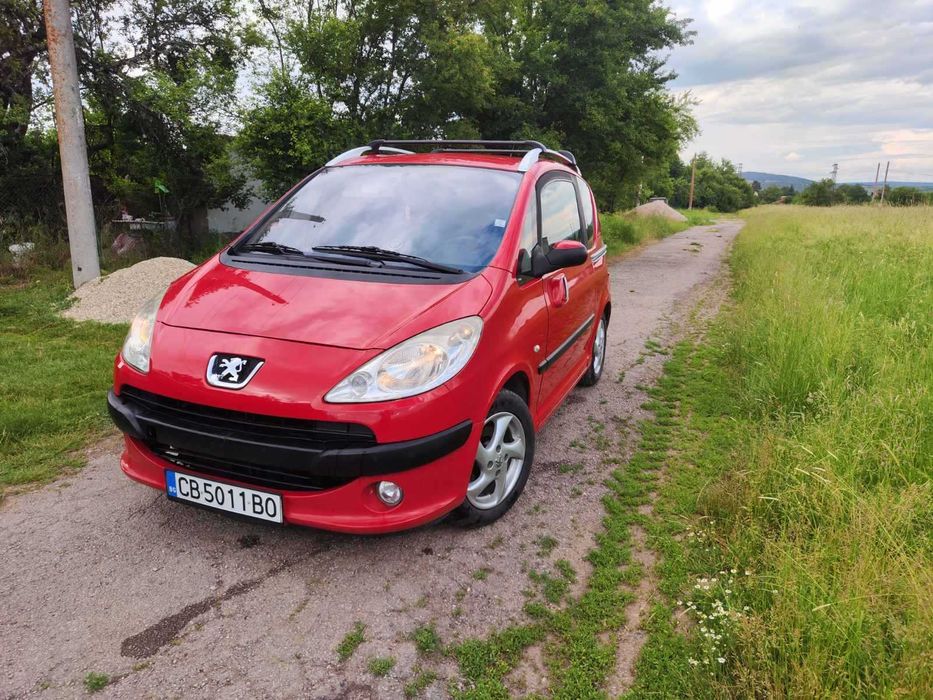 Автомобил  Пежо  1007