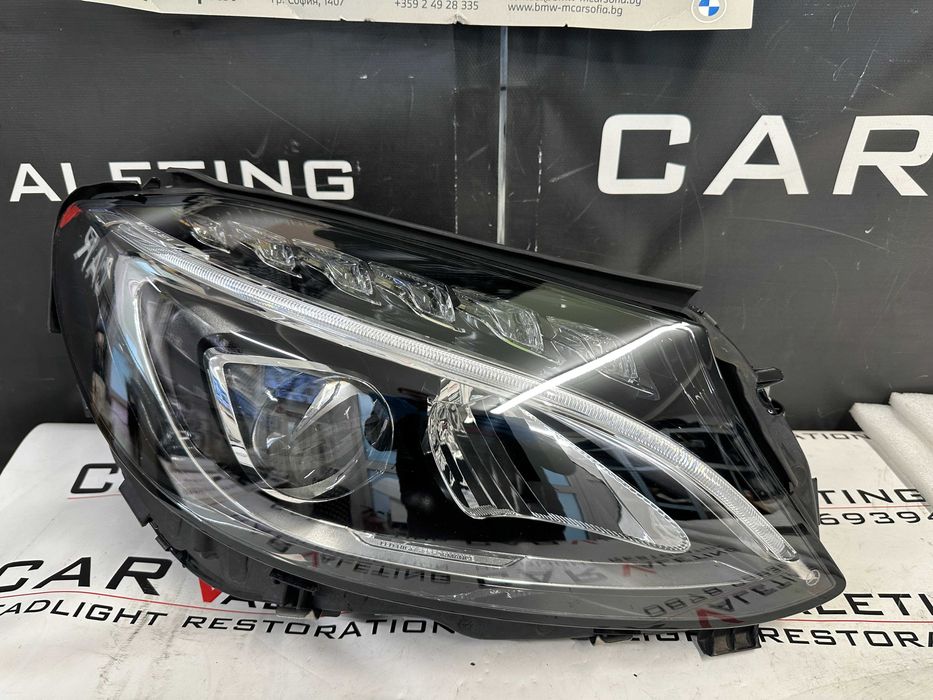 Фар фарове десен LED Mercedes C W205 far farove Мерцедес Ц В205 205