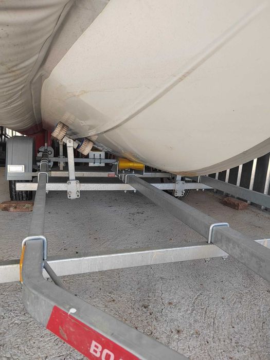 Надуваема RIB лодка Freesun 420 с колесар и двигател+аксесоари