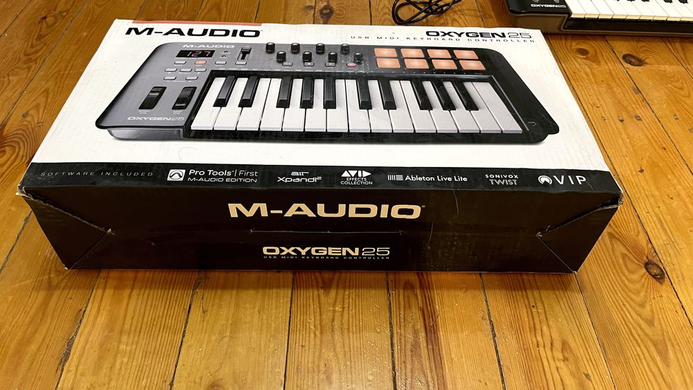 midi клавиатура M-AUDIO Oxygen25