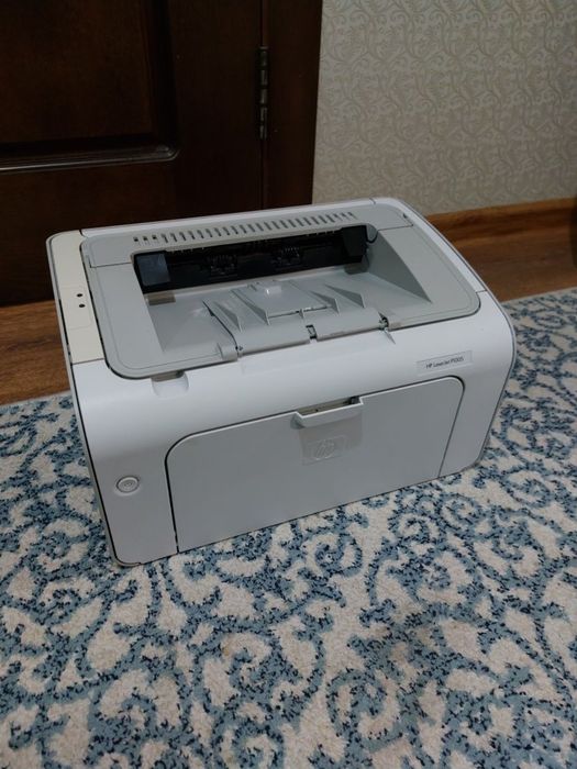 HP LaserJet P1005
принтер