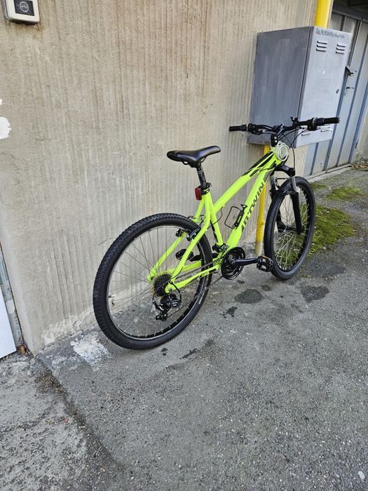 Vand bicicleta foarte putin folosita