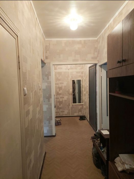 Продаётся 2х+ ком.кв(Авиасозлар 1)