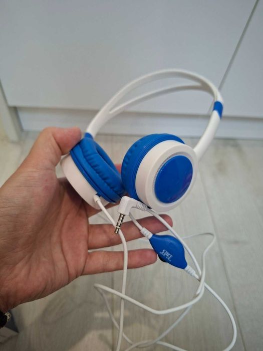 Детски слушалки с кабел