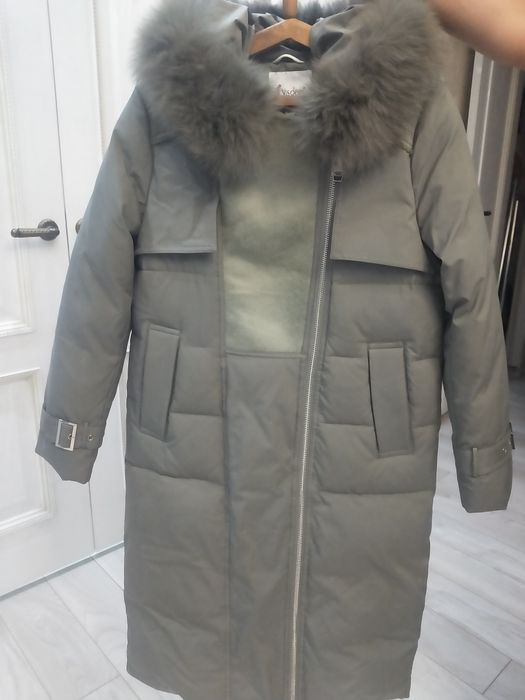 Пуховик зимнии 44разм.