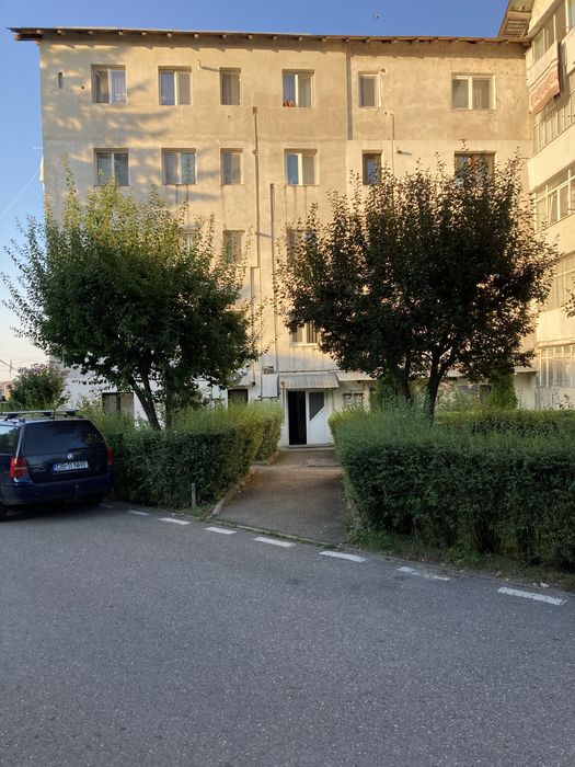 Apartament 2 camere decomandat Fieni