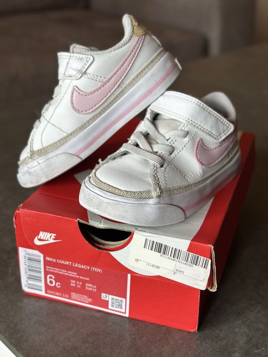 Маратонки Nike 22 номер