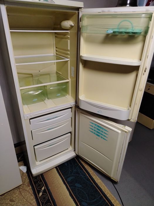 Stinol haladilnik sotiladi 900 ming