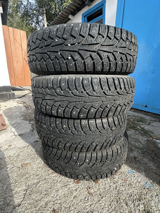 Продам зимнию резину 13 размер