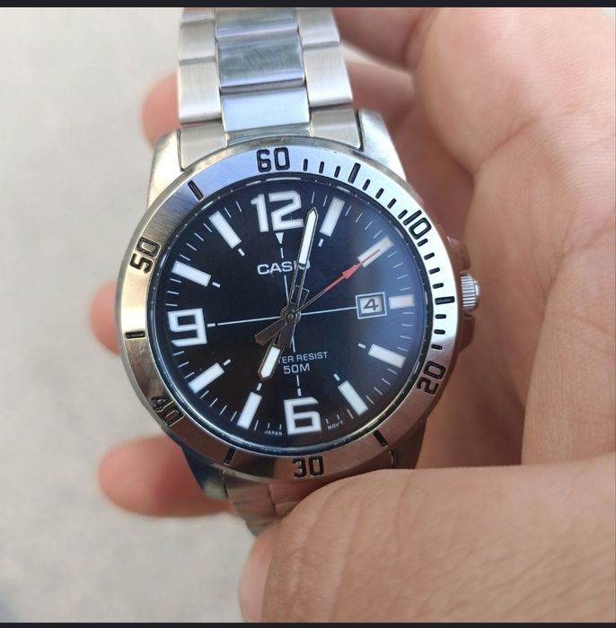 Продается часы срочно