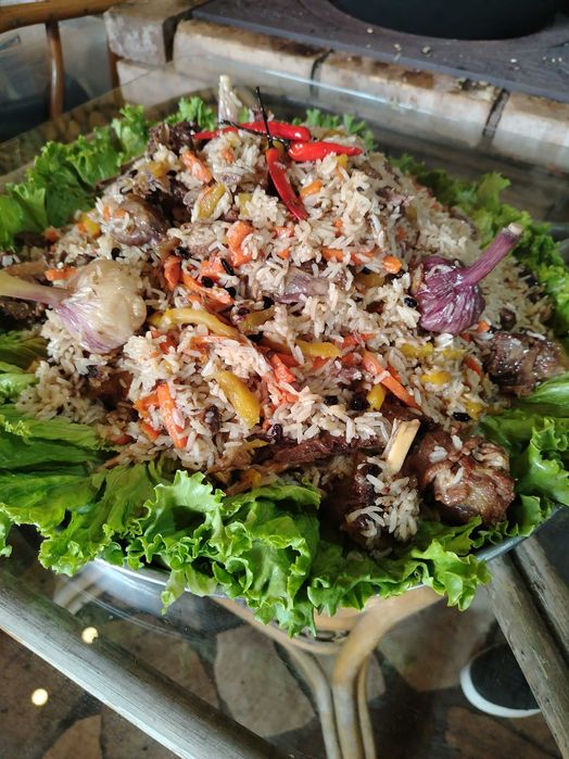 Повар шашлычник, казан.