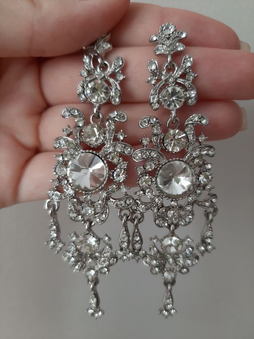 Продам серьги с камнями