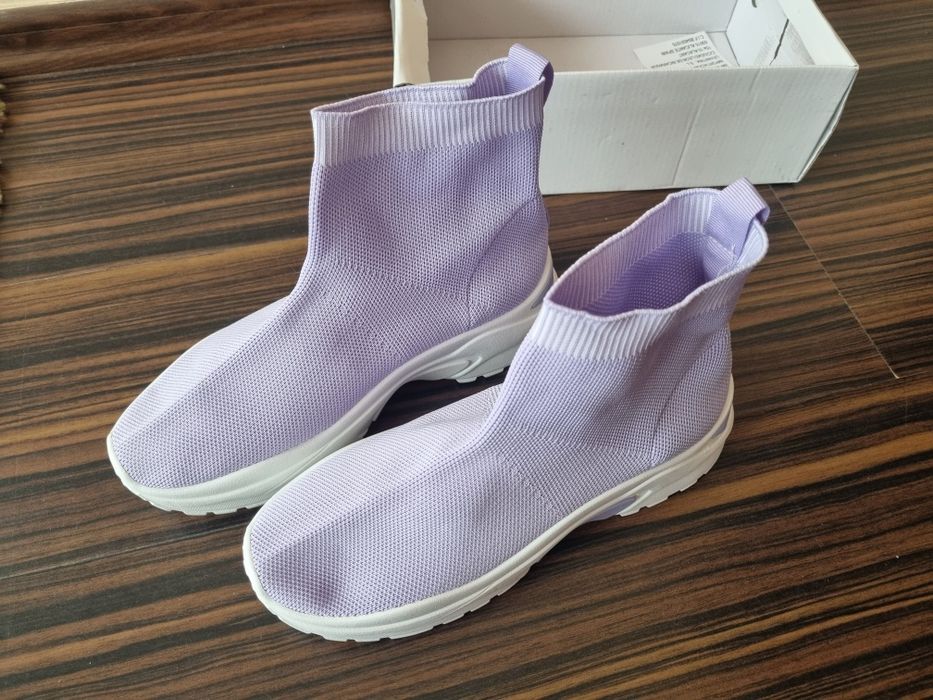 Papuci de femei din material elastic
