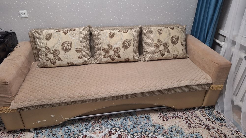Продам диван срочно