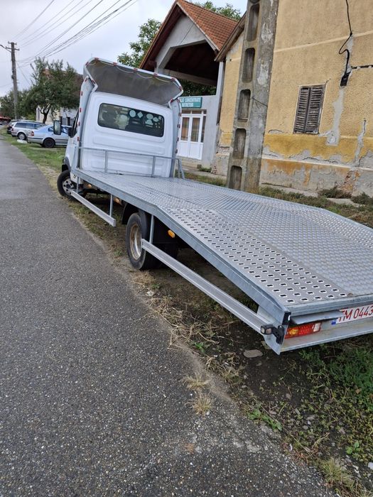 Reparații remorci utilitare ruginite sau lovite