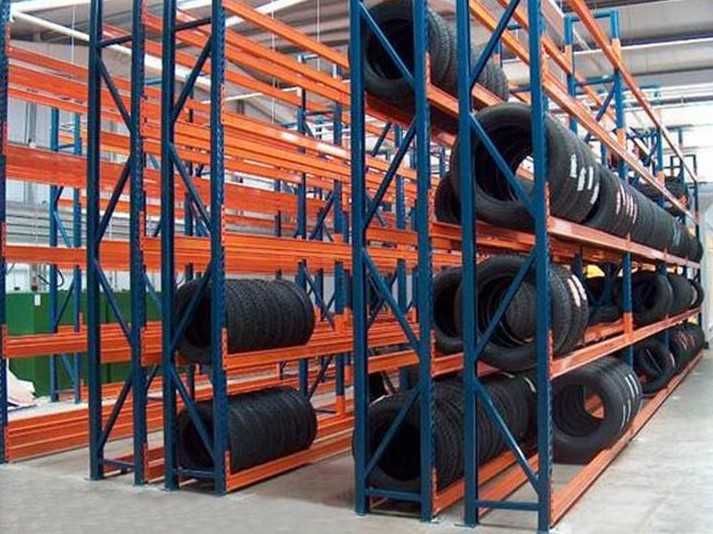 металлические стеллажи для колес